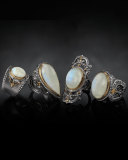 Erato Small Oval Labradorite Ring