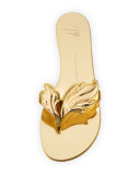 Wings Metallic Flat Thong Sandal, Oro