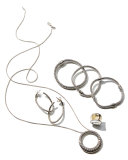 Medium Classic Chain Four-Station Bracelet