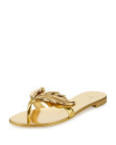 Wings Metallic Flat Thong Sandal, Oro