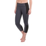 Apana Tight Yoga Capri Leggings (For Women)