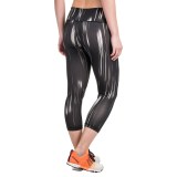 Reebok Printed Luminous Quick Capris (For Women)