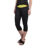 Guy Harvey Dorado Print Capris (For Women)