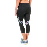Reebok Printed Vibe Move Capris (For Women)