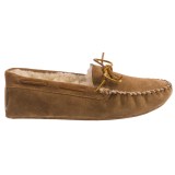 Minnetonka Sheepskin Softsole Slippers - Suede (For Men)