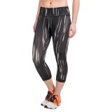 Reebok Printed Luminous Quick Capris (For Women)