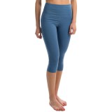 Yummie Tummie Talia Capri Leggings (For Women)