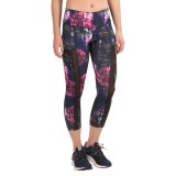 90 Degree by Reflex Mesh Pocket Capris (For Women)